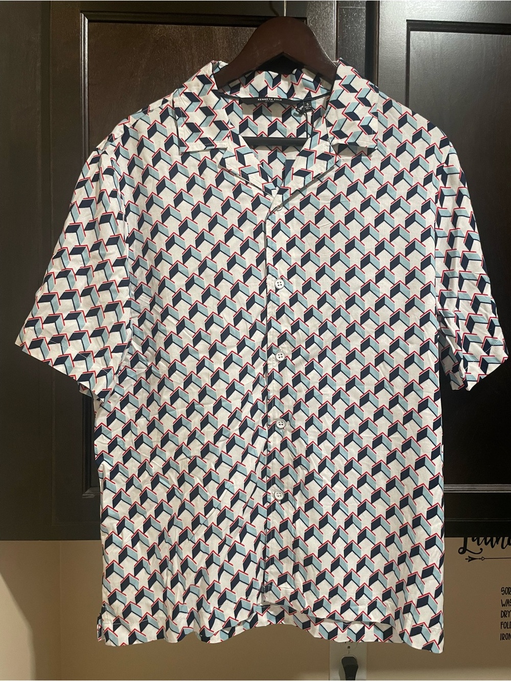 NWT Kenneth Cole white, blue, and red geometric patterned button down  size S